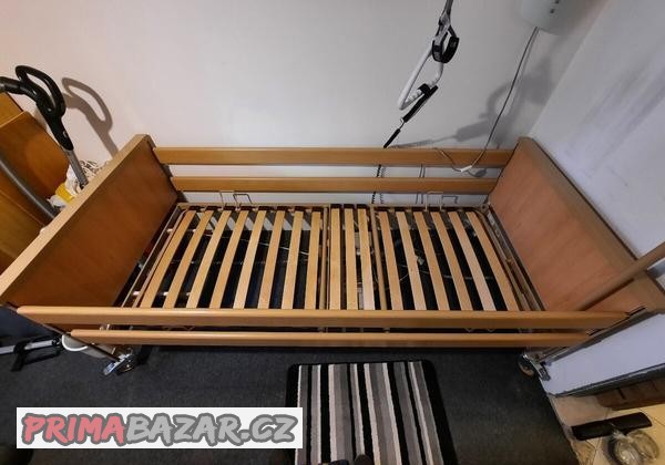 polohovaci-zdravotni-postel-pro-seniory