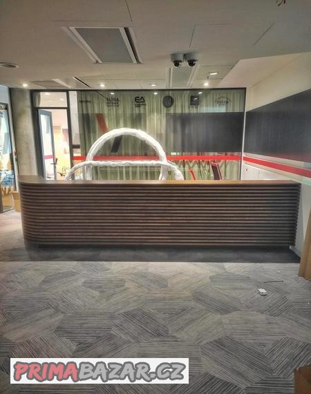 recepce-barovy-pult-stul