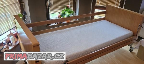 zdravotni-polohovaci-postel-kovovy-rost-repasovane