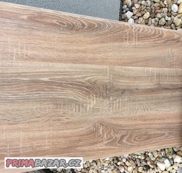 laminatova-plovouci-podlaha-125-m2-dub-hnedy-sleva-35-nova