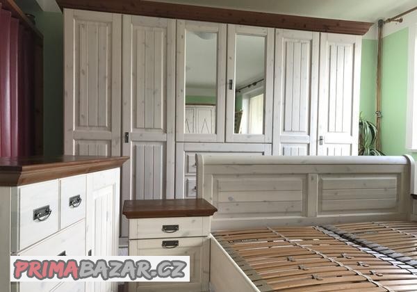 jitona-malta-luxusni-loznice-komplet-celomasiv