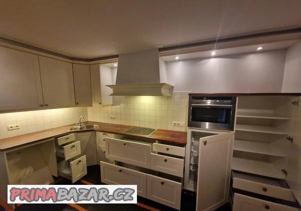 kuchyne-v-moderne-venkovskem-stylu-2702-154