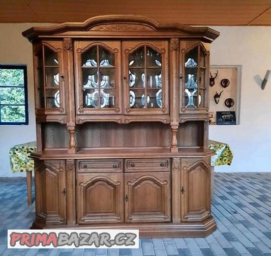 vitrina-prosklena-velka-masivni-dub-vyska-200cm