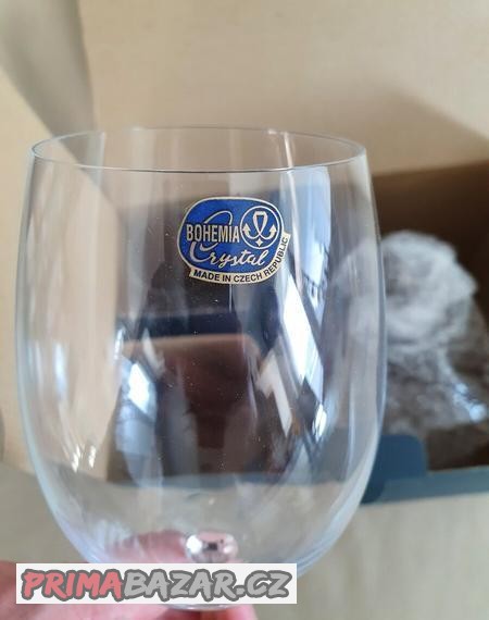 karafa-na-vino-a-sklenice-od-bohemia-crystal