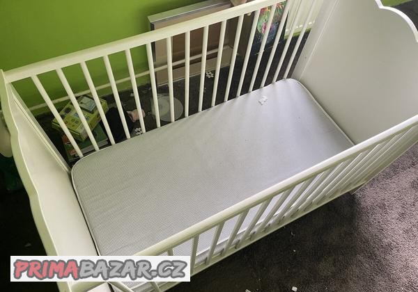 postylka-pro-dite-s-matraci