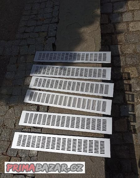 Ventilační mřížka nábytková