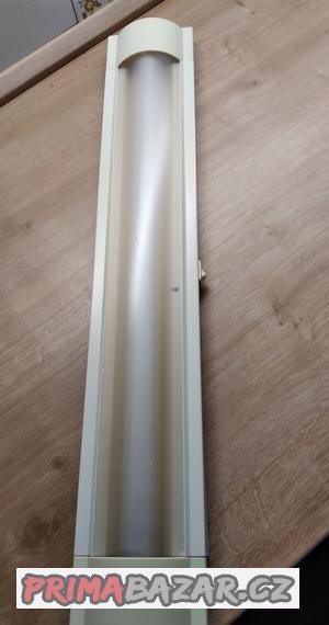 zarivka-lampicka-lampa-drevena-2-polstare-sklenene-bane