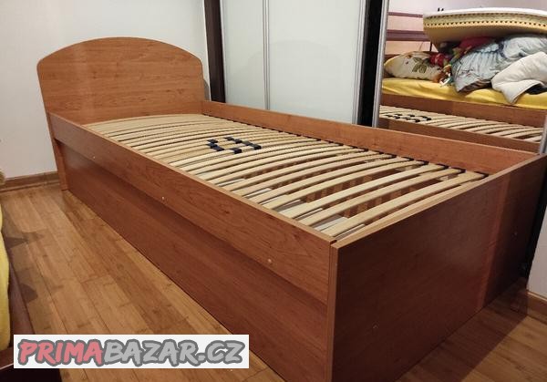 200x90-postel-s-lamelovym-rostem-a-uloznym-prostorem