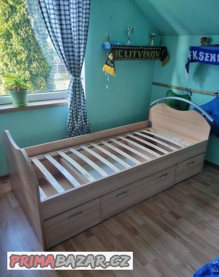 prodam-jednoluzkovou-postel-s-uloznym-prostorem-90x200