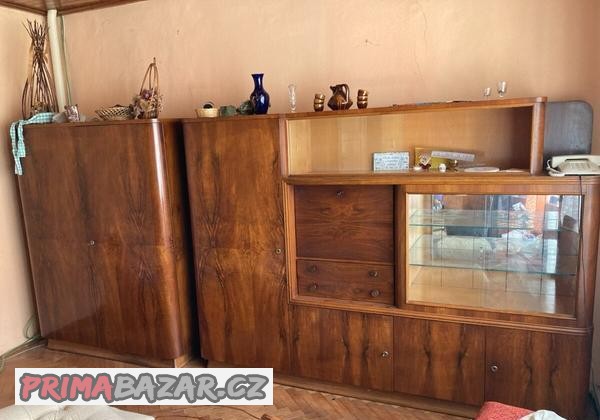 Starožitná obývací stěna a nábytek do ložnice