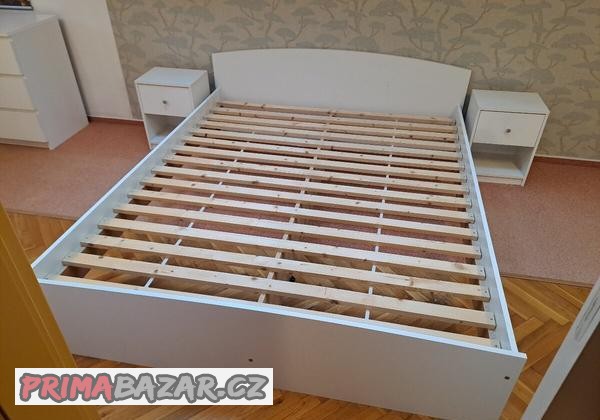 dvouluzko-nocni-stolky-police