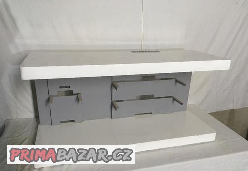 tv-stolek-likvidace-skladu-vystaveny-vzorek