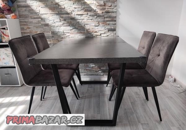 jidelni-stul-a-4-zidle