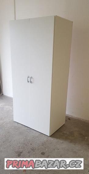 prodam-skrin-a-dve-zidle-tonet-mas-v