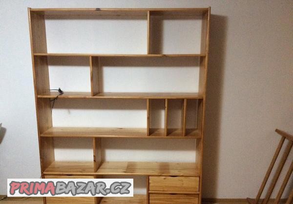 Pokojová stěna z masivu