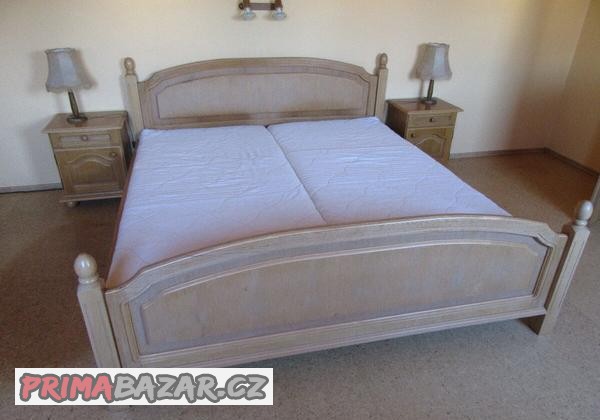 postel-manzelska-nocni-stolky