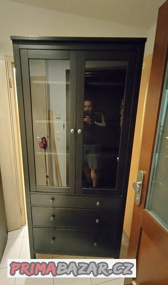 prodam-2-vitriny-hemnes