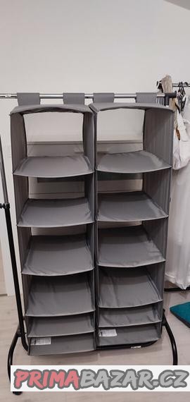 Věšák Jysk a úložné díly IKEA SKUBB 404.000.01