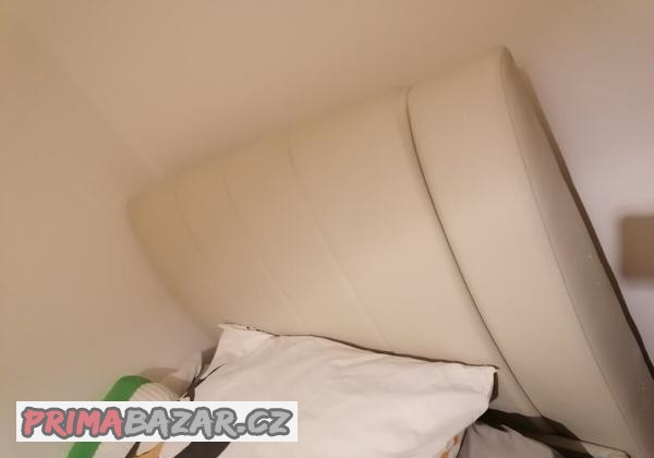 postel-jedno-a-pul-luzka-s-uloznym-prostorem