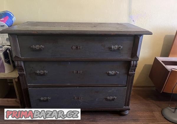 Starožitná komoda