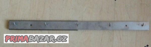 věšák na klíče kovový