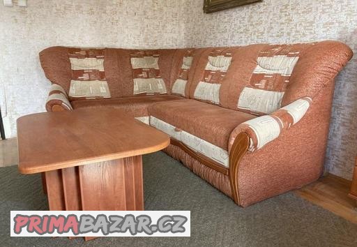 Rohová rozkládací sedačka (gauč) s úložným prostorem