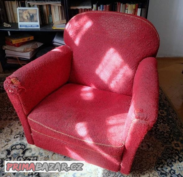 2-kresla-ze-60-let-20-stoleti