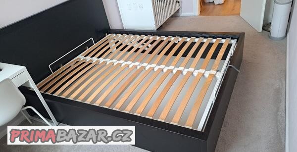 manzelska-postel-ikea-malm