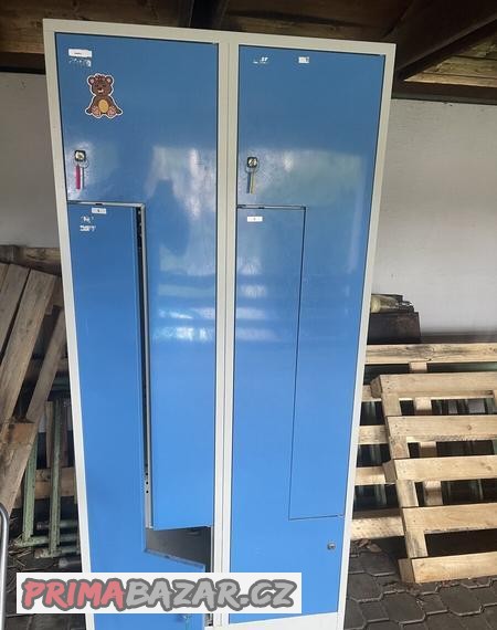 kovova-satni-skrinka-4-oddily