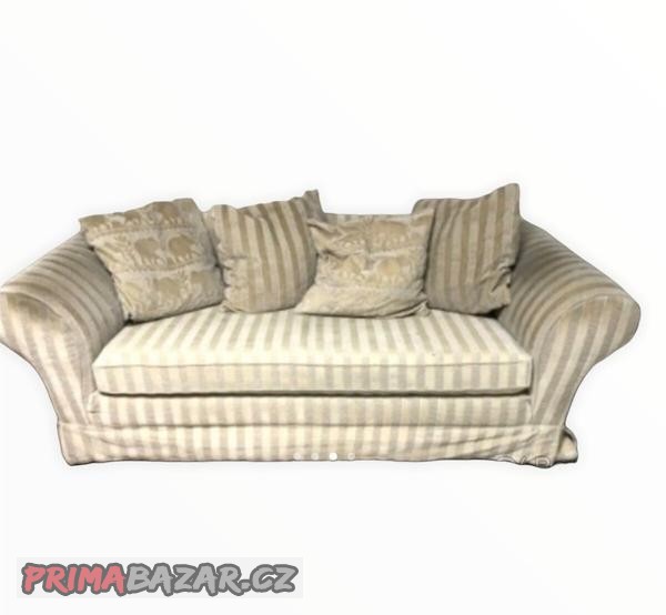 fendi-casa-luxusni-italska-designova-sofa