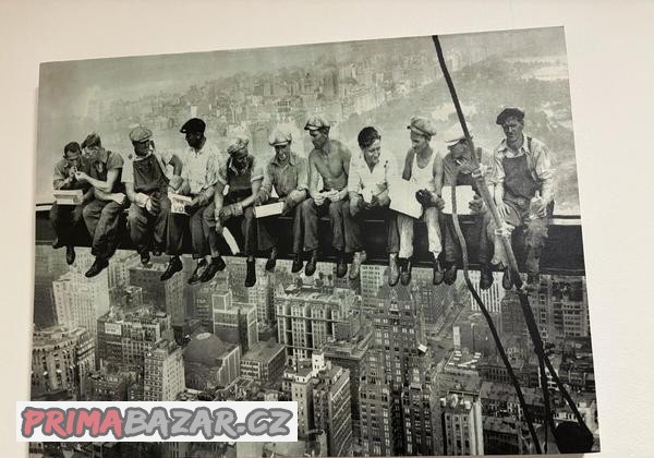 Obraz dělníci nad městem 80x60x4 cm