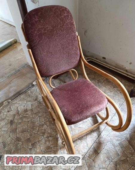 retro-houpaci-kreslo