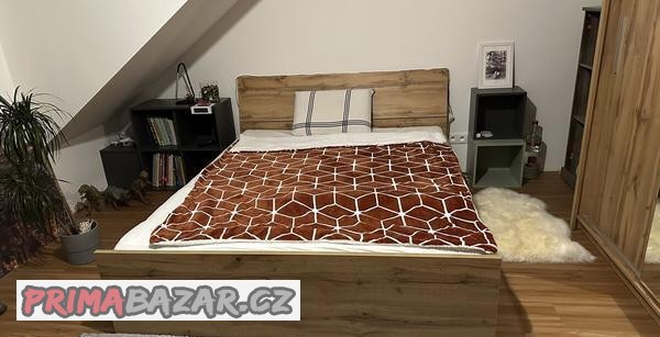 Prodám postel a šatní skříň v dekoru Dub Wotan