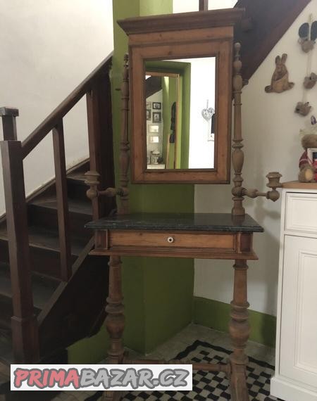 starozitny-kosmeticky-toaletni-stolek