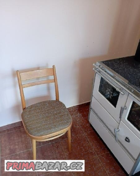 židle TON - 3 ks, čalouněné, stabilní