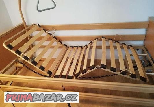 zdravotni-elektricke-polohovaci-luzko