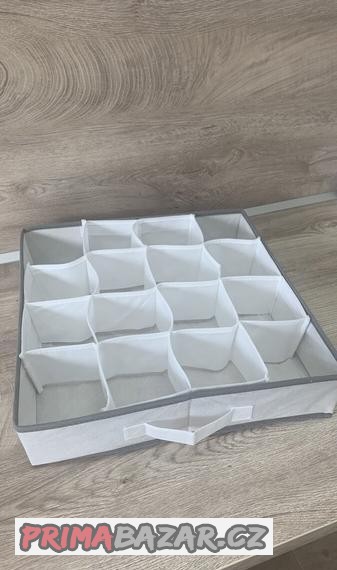 Bílý úložný organizér do skřině, šuplíku