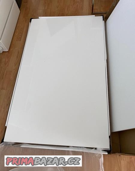jidelni-bila-lakovana-deska