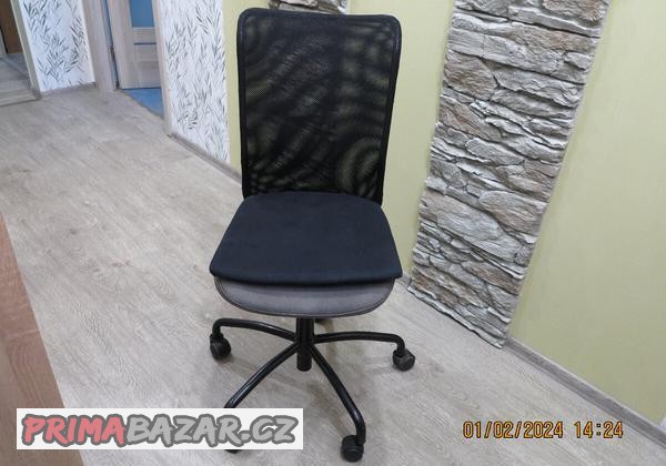 prodam-nevyuzitou-zidli-k-psacimu-stolu-nebo-k-pocitaci