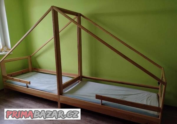 2-detske-postele-domeckoveho-tvaru