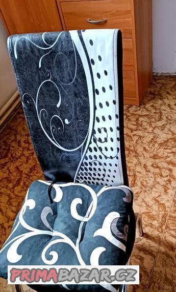 skleneny-jidelni-stul-6-zidli