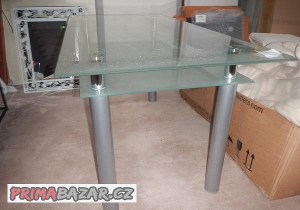 Jídelní stůl A1922