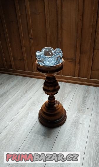 starozitny-interzie-stojan