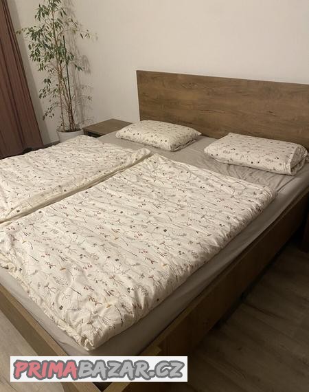 Postel 180x200 Jysk VEDDE + noční stolky + rošty Postel 180x200 Jysk VEDDE + noční stolky + rošty