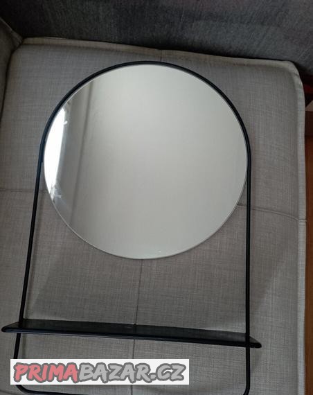 Polička ze zrcadlem