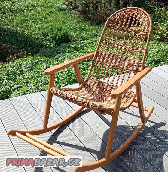 Proutěné houpací křeslo