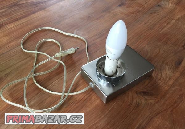 Dotykova lampa bez stinidla