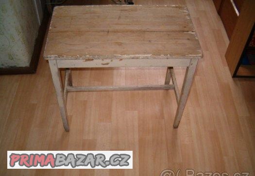 starsi-zidle-policky-botnik-stolek-stolek-na-kvetiny