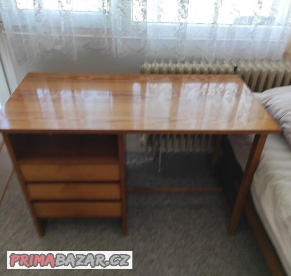 Zdarma stolek, Pardubice