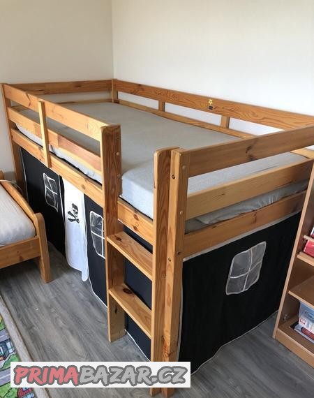 rezervace-drevena-vyvysena-postel-200x90